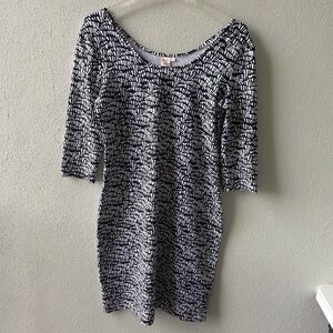 Persifor Kilpatrick Scoop‎ Neck Size L Navy White Stretch Sleeve Beach Nautical
